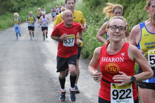 photo 1389 of a runner