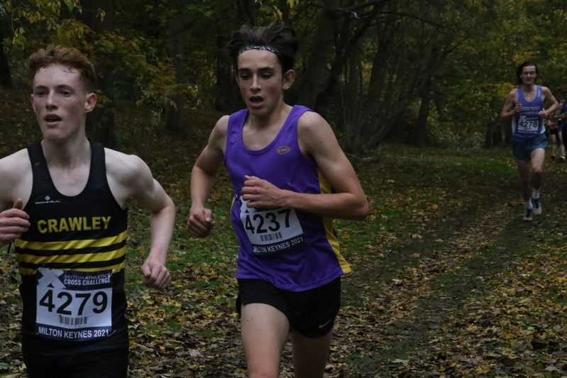 photo 1549 of a runner