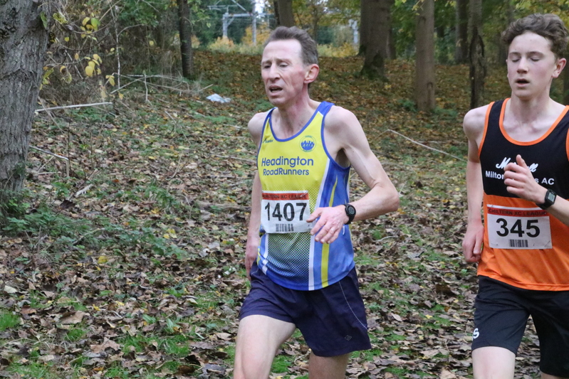 photo 2641 of a runner