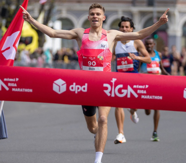 This photo is of Ben Claridge. It was taken by Rimi Riga Marathon