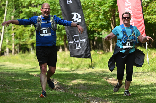 This photo is of Spike Fairhurst and Erica Fairhurst. It was taken by Racing Line Running